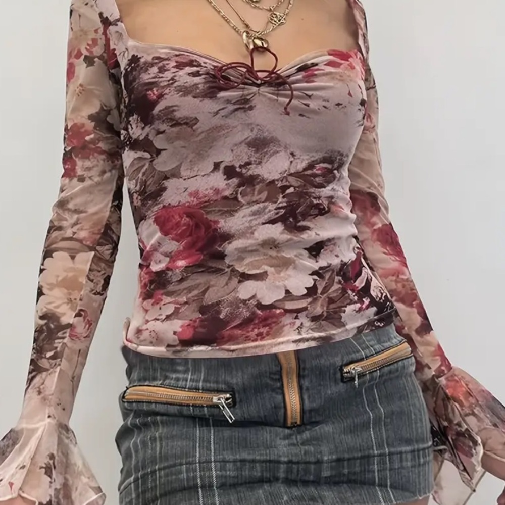 Retro Y2K Fit Flare Bell Sleeve Blouse Top